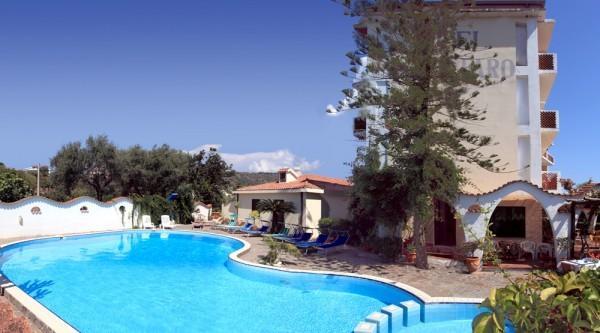 Hotel Punta Faro Капо-Ватикано Экстерьер фото